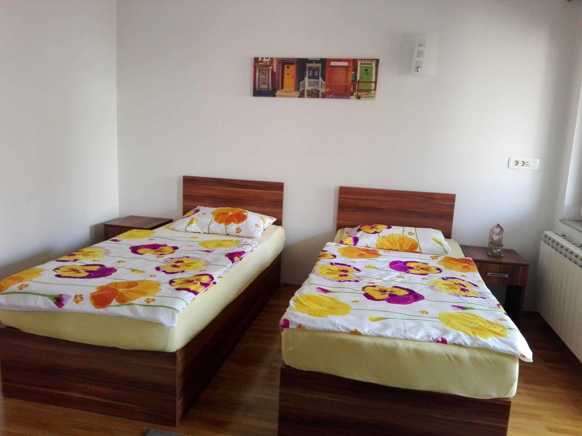 Boutique Saray Bosna Motel Sarajevo Buitenkant foto