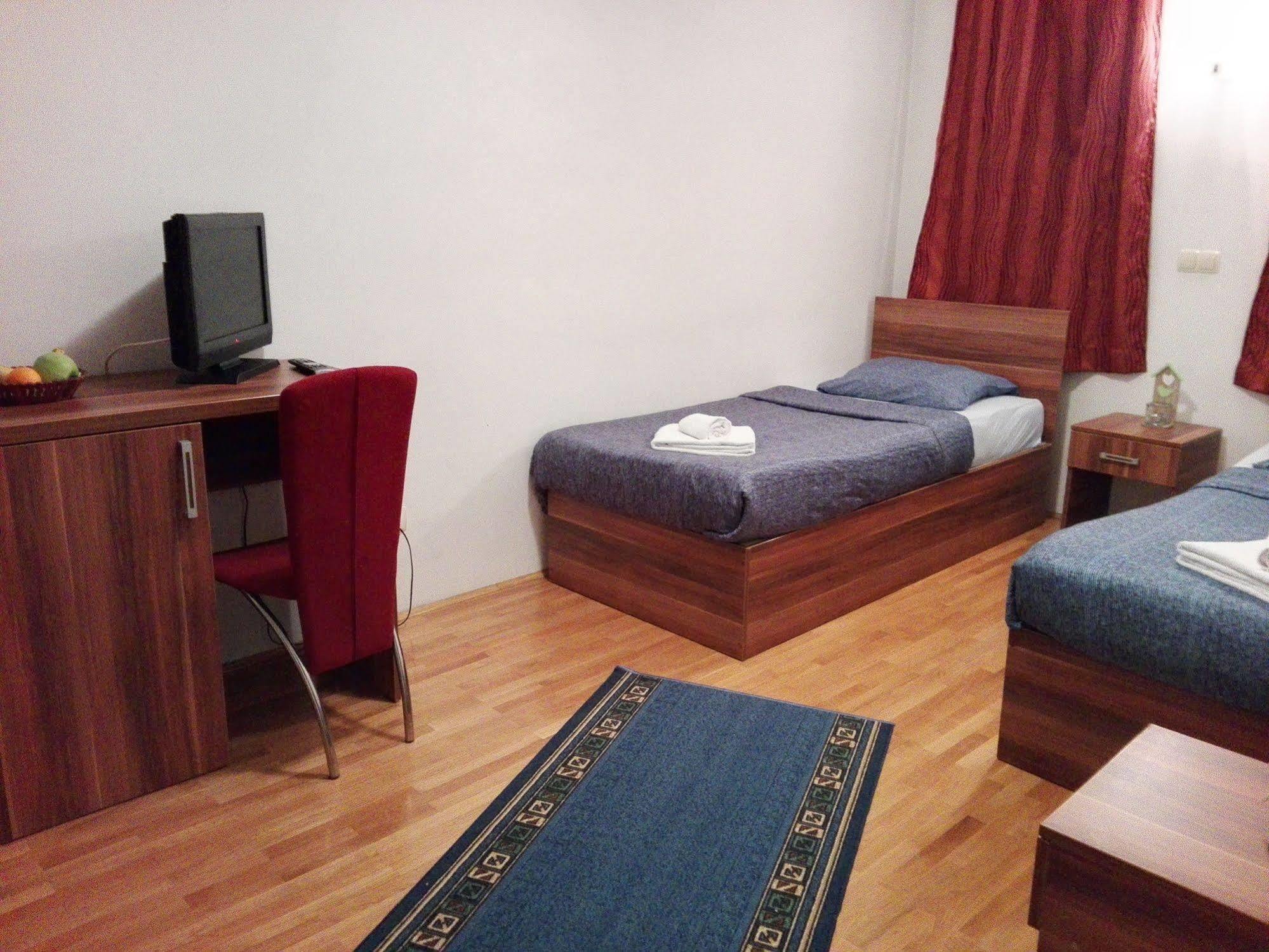 Boutique Saray Bosna Motel Sarajevo Buitenkant foto